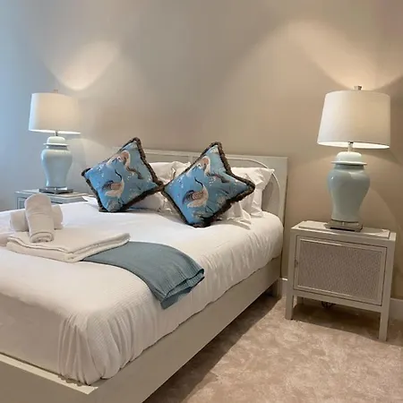 شقة The Seventh Storey Penthouse