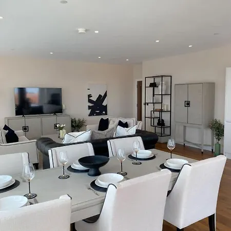 شقة The Seventh Storey Penthouse يورك